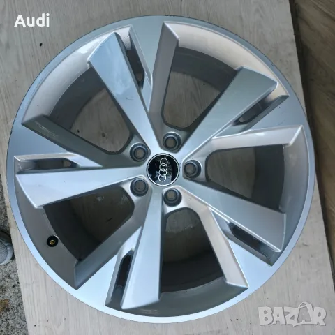 Оригинални Ауди Джанти 20 Q4 e-tron, снимка 3 - Гуми и джанти - 56439807