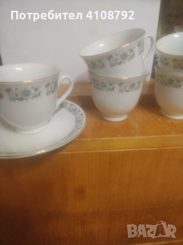 Сервиз от поцелан, снимка 2 - Сервизи - 53365380