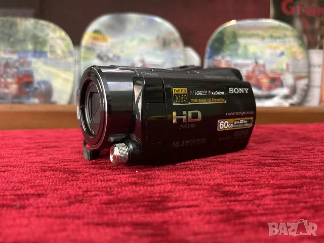 Дигитална видеокамера Sony Handycam HDR-SR11 (60GB HDD, Full HD)