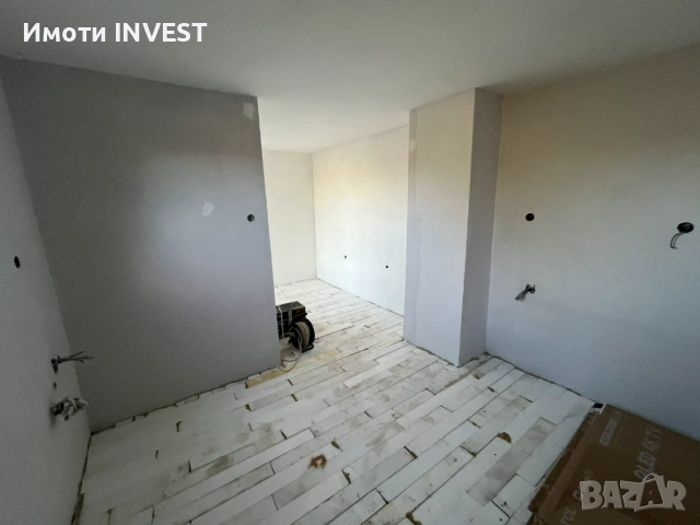 Двуетажна вила с ток и вода в м-т Кованлъка спирка "Момина чешма", снимка 8 - Вили - 52632595