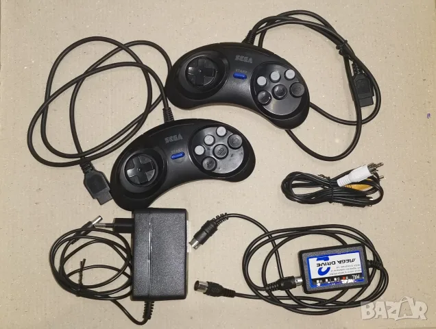 SEGA Mega Drive 2 + 4 игри. Нова, оригинал, пълен комплект! 2 контролера, кабели, адаптер!, снимка 4 - Други игри и конзоли - 55821754