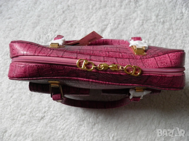 Christian Dior дамска чанта, снимка 7 - Чанти - 54350796