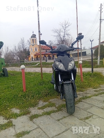 Скутер -Априлия Спортсити , снимка 3 - Мотоциклети и мототехника - 53931062