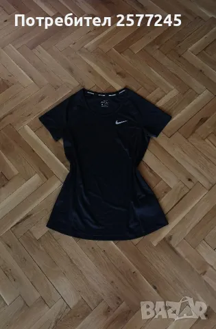 Оригинална дамска тениска  Nike размер S-M 