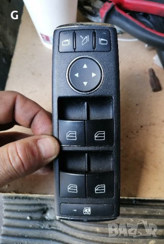 Мерцедес W204 Бутони Копчета Ел. Стъкла , снимка 4 - Части - 44793549