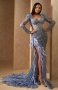 Луксозна бална рокля с пера в лилаво, снимка 1 - Рокли - 42302131