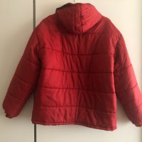 Зимно червено много топло яке. Чисто ново, но без етикет. Размер L. Цена 50 лв. , снимка 3 - Якета - 32108540