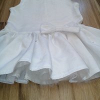 Сатенена бяла рокличка, снимка 3 - Детски рокли и поли - 29439735