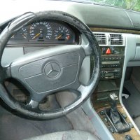 Mercedes-Benz E 200 2.0, снимка 3 - Автомобили и джипове - 37589674