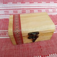 Дървена кутия с шевица, снимка 3 - Подаръци за жени - 34276409