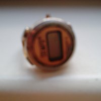 продавам часовник пръстен работещ с батерия за 6 лв. , снимка 1 - Други - 30801316