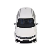 VW Tiguan R 2021 - мащаб 1:18 на OttoMobile моделът е нов в кутия, снимка 8 - Колекции - 44490838