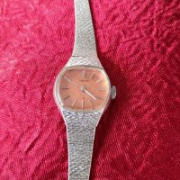 Стар дамски часовник , снимка 1 - Колекции - 36630417