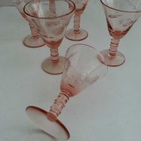 Антикварни чашки  за ракия цветно розово стъкло, снимка 7 - Антикварни и старинни предмети - 31029183