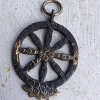 Стар бронзов медальон, снимка 1 - Антикварни и старинни предмети - 39943623