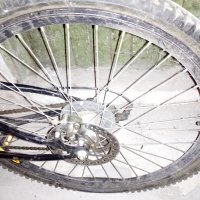 Велосипед с алуминиева рамка и дискови спирачки рамка и дискови спирачки, снимка 2 - Велосипеди - 42457870