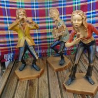 Продавам трио актрактивни фигури на музиканти, снимка 3 - Колекции - 35381864