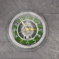Часовник декориран с напълно естествен скандинавски мъх , снимка 2 - Антикварни и старинни предмети - 44370418