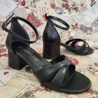 Дамски сандалети обувки на нисък квадратен ток в черен цвят модел: 728016 black , снимка 3 - Дамски обувки на ток - 44684960