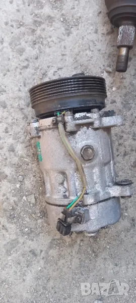 Компресор климатик VW Golf IV 1.6 бензин, снимка 1