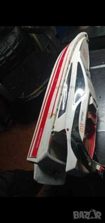 Модел на яхта с радиоуправление макет, снимка 1