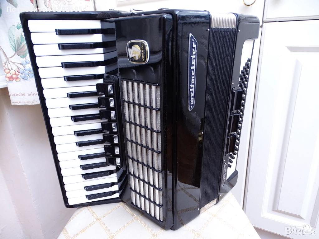 Акордеон Велтмайстер Стела 80 баса, снимка 1