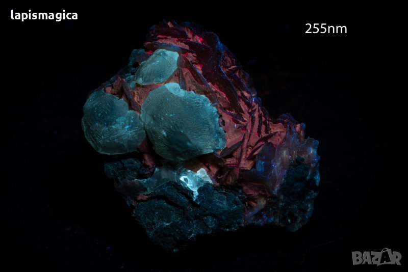 Друза от флуоресцентен церусит и барит 98g, снимка 1