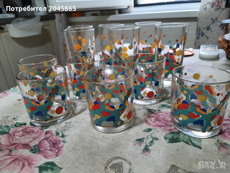 Продавам два комплекта стъклени чаши, снимка 1