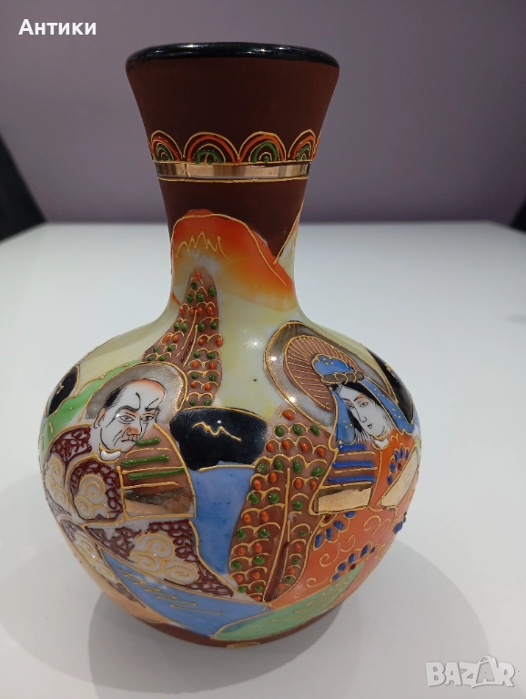 Порцеланова стара японска ваза с печат , снимка 1