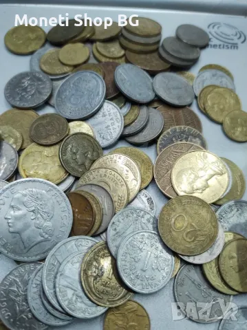 Над 70бр. монети Франция