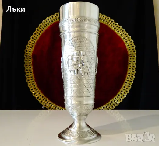  Бокал от калай с релефни картини Кръчма,Изба,Сватба. , снимка 4 - Антикварни и старинни предмети - 48175720