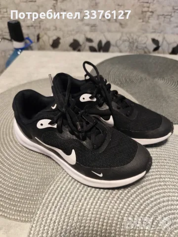 Детски маратонки Nike, снимка 3 - Детски маратонки - 56060844