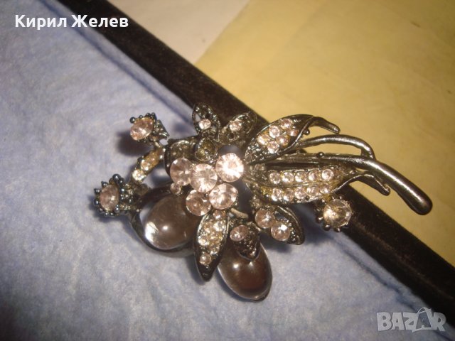 ВИНТИДЖ РЕТРО - АРТ БРОШКА с МНОГО ФАСЕТИРАНИ КРИСТАЛИ МНОГО СТИЛНА и КРАСИВА 14355, снимка 3 - Други - 37691796