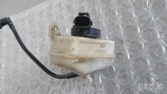 Казанче BOSCH за спирачна течност форд фокус. , снимка 4 - Части - 50420552