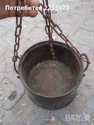 Медно менче за огнище със бронзови дръжки