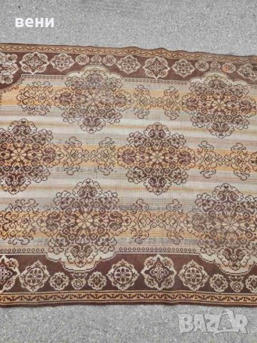 Стар вълнен килим , снимка 2 - Килими - 41338605