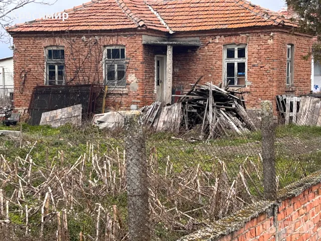 Къща с двор , снимка 4 - Къщи - 49629710