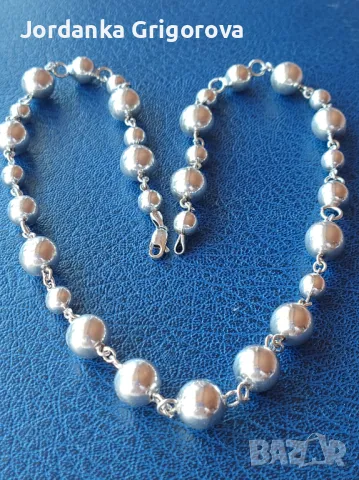 Сребърно колие с топчета