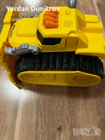 Мощен булдозер , снимка 3 - Коли, камиони, мотори, писти - 52456761