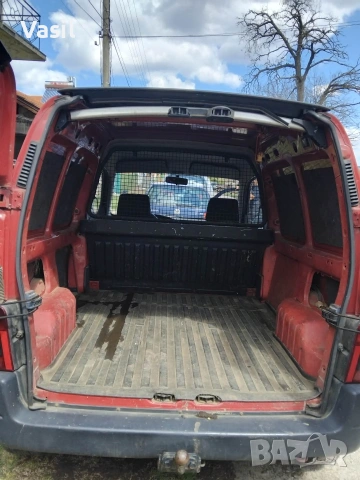 продавам добре подържана и работна баничарка и всичко платено 1.9 чист дизел