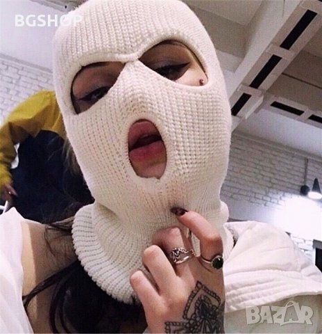 Зимна шапка маска - White Balaclava, снимка 3 - Шапки - 30397865