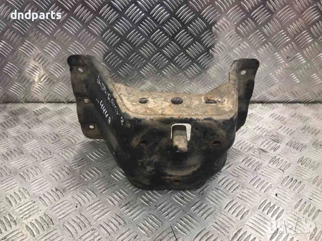 Стойка резервна гума Mitsubishi Pajero 1995г.