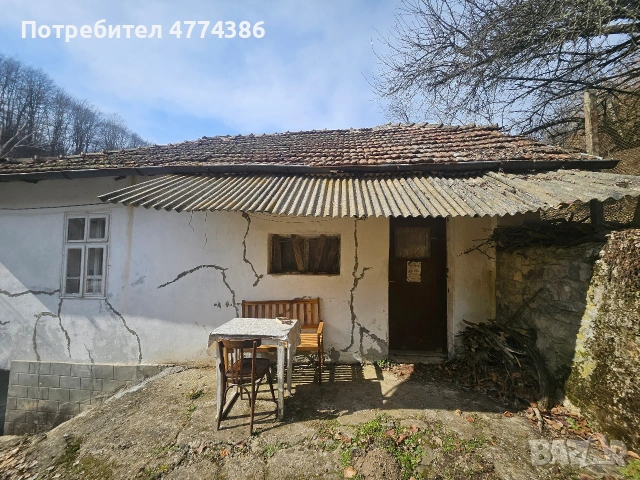 Имот с 2 къщи в село Осеновлаг, снимка 7 - Къщи - 53938647