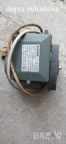 Стар работещ компресор и шмиргел, снимка 2 - Компресори - 56221488