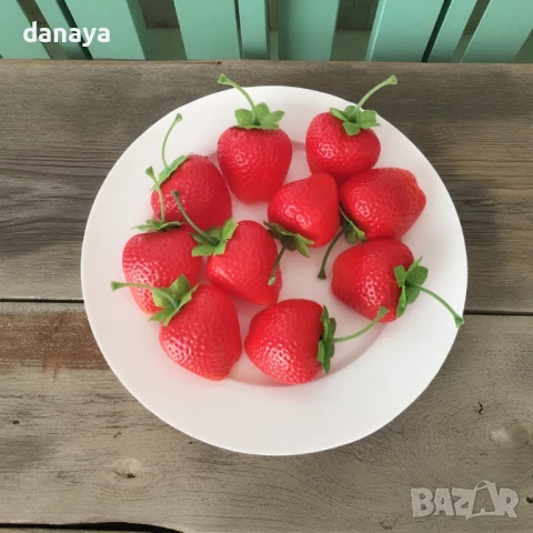 6070 Изкуствени ягоди за декорация, 10 броя