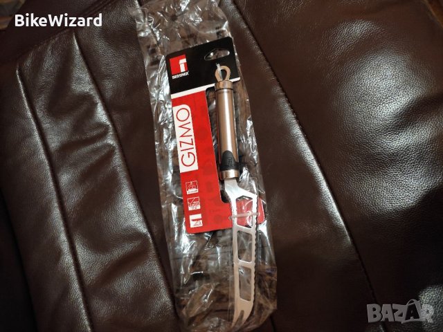 Нож за сирене Bergner Gizmo НОВ, снимка 2 - Прибори за хранене, готвене и сервиране - 38843127