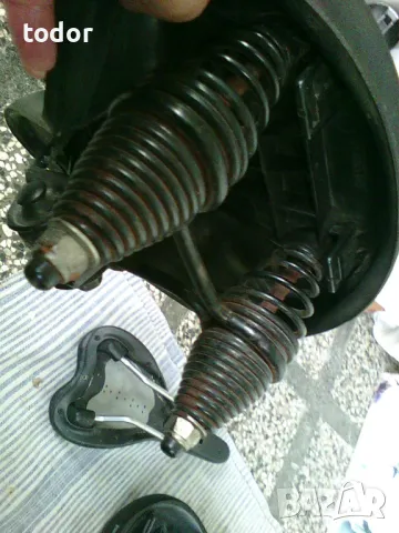 продавам 3бр.велоседалки и 3бр.бутилки за вода, снимка 10 - Части за велосипеди - 47990400