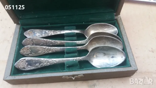 аристократичен комплект от 4 дебело посребрени лъжички за чай 
