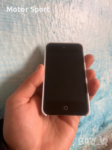 iPod Touch 4th Generation 32GB, снимка 2 - Apple iPhone - 44749889