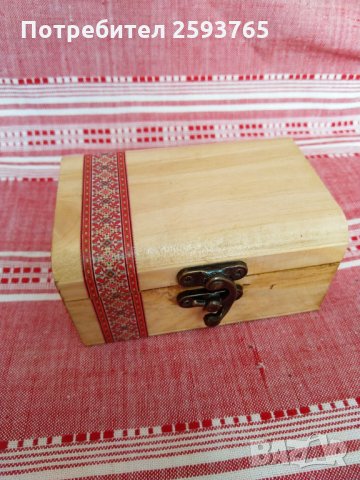 Дървена кутия с шевица, снимка 3 - Подаръци за жени - 34276409